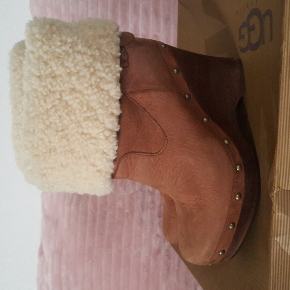 UGG Carnagie Chocolate 8W Boot